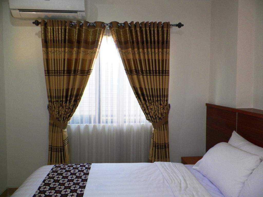 Maranatha Grand Hotel Джок'якарта Екстер'єр фото