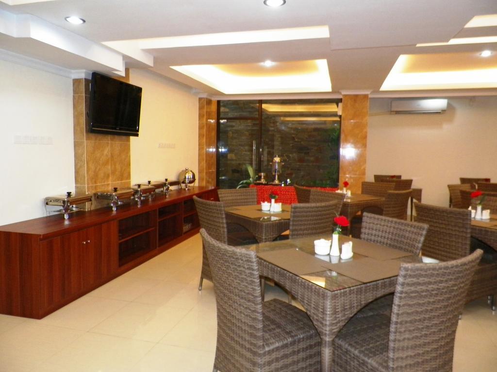 Maranatha Grand Hotel Джок'якарта Екстер'єр фото